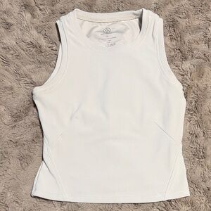 Chic White Sleeveless Tank Top